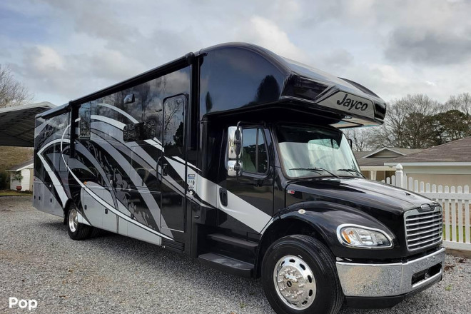 2022 Seneca 37K