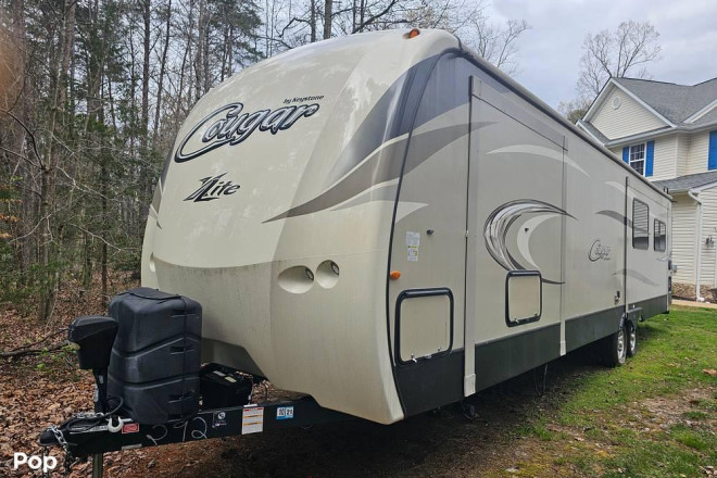 2018 Cougar 33SAB