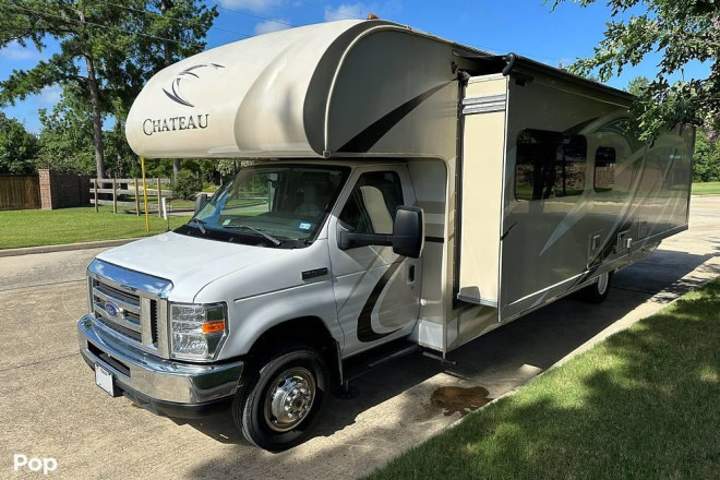 2017 Chateau 31W