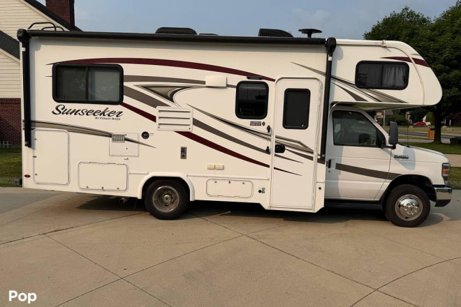 2018 Sunseeker 2300