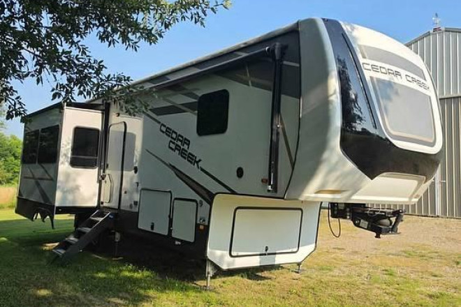 2022 Cedar Creek 311R
