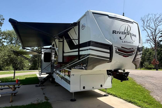 2025 Riverstone Legacy 39RKFB