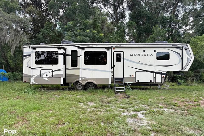 2018 Montana 3700LK