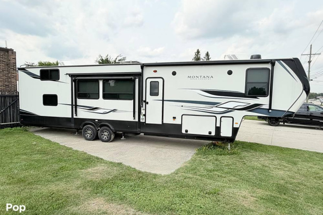 2023 Montana High Country 381TB