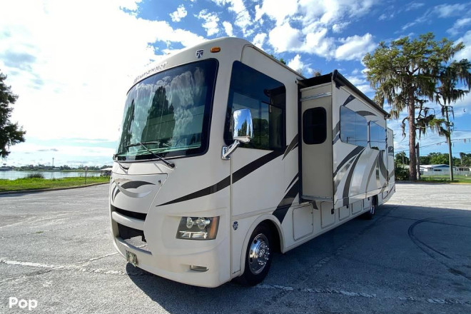 2015 Windsport 34E