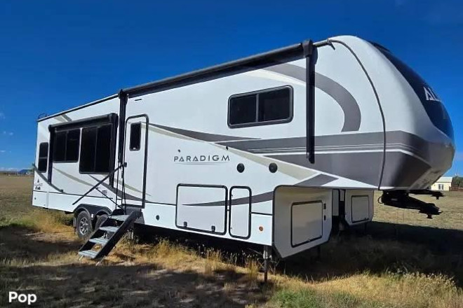 2023 Paradigm 310RL