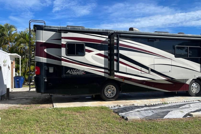 2013 Allegro Red 34 QFA