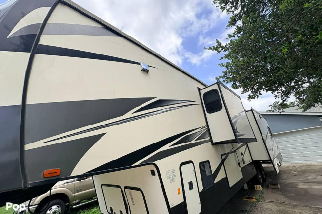 2019 Sierra 378FB