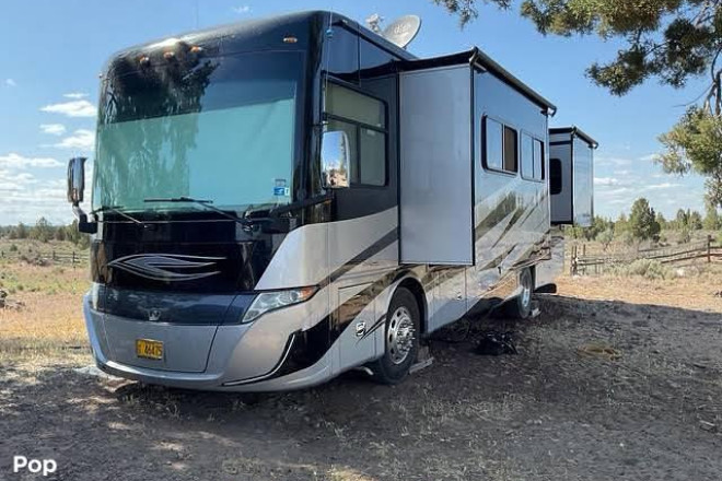 2019 Allegro Red 33AA
