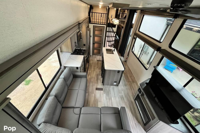 2025 Residence 401CLDL