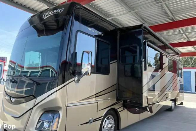 2015 Discovery 40X