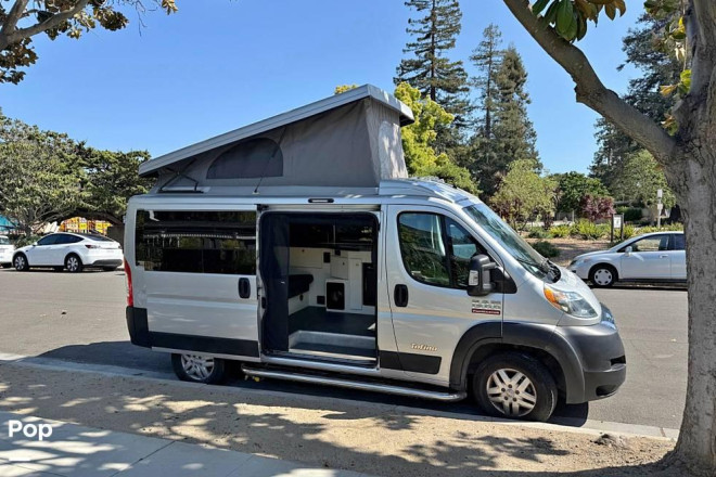 2020 Pleasure Way Tofino