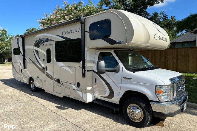 2017 Chateau 31W