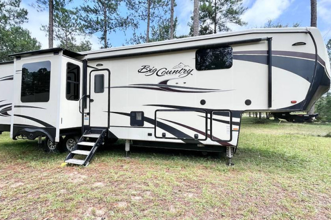 2019 Big Country 3965DSS