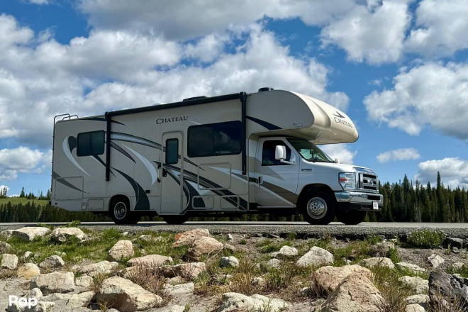 2020 Chateau 28Z