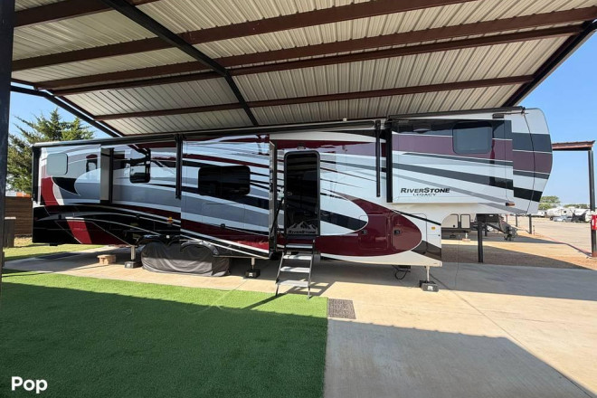2024 Riverstone 421FK