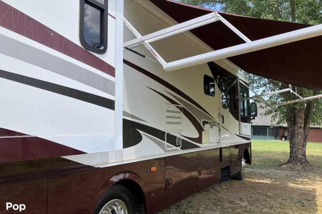 2005 Monarch SE 33PBD