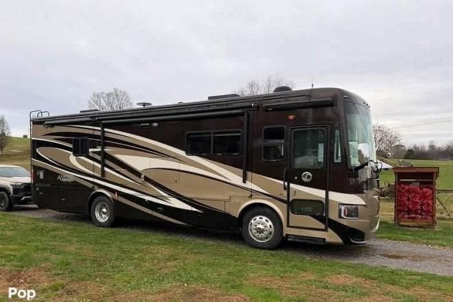 2014 Allegro Red 33 AA