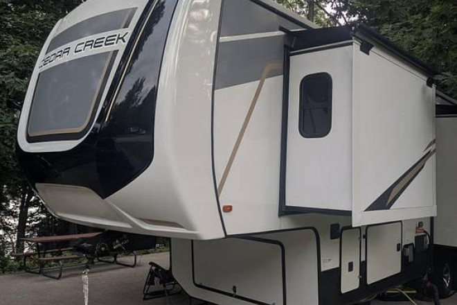 2023 Cedar Creek 311RL