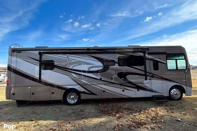 2020 Challenger 35MQ