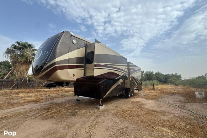 2017 Mobile Suites 36RSSB3