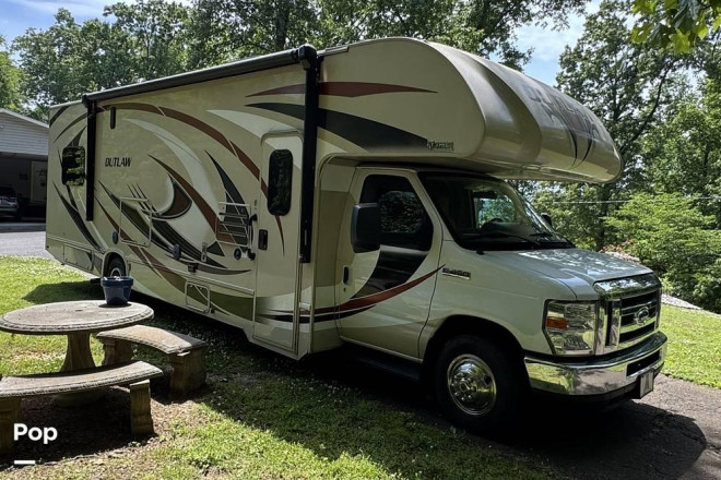 2018 Outlaw 29H Toy Hauler