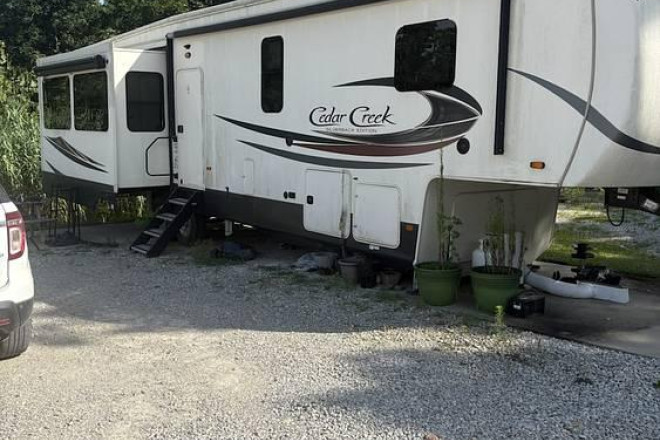 2021 Cedar Creek 377BH