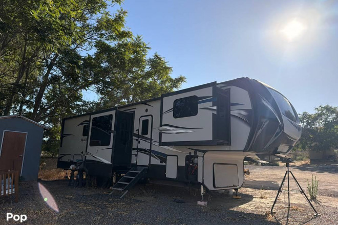 2020 Avalanche 382FL