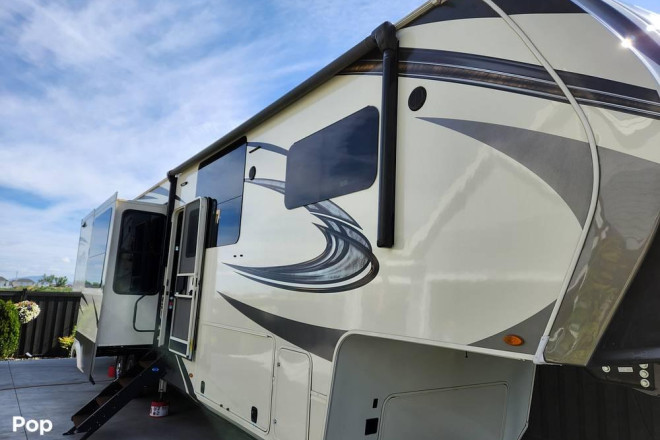 2021 Solitude 390RK