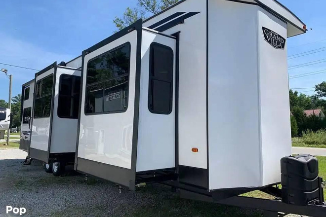 2022 Salem Grand Villa 42FK
