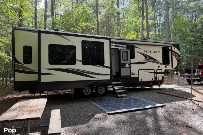 2021 Bighorn M-3375SS