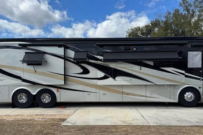 2011 Zephyr 45QBZ