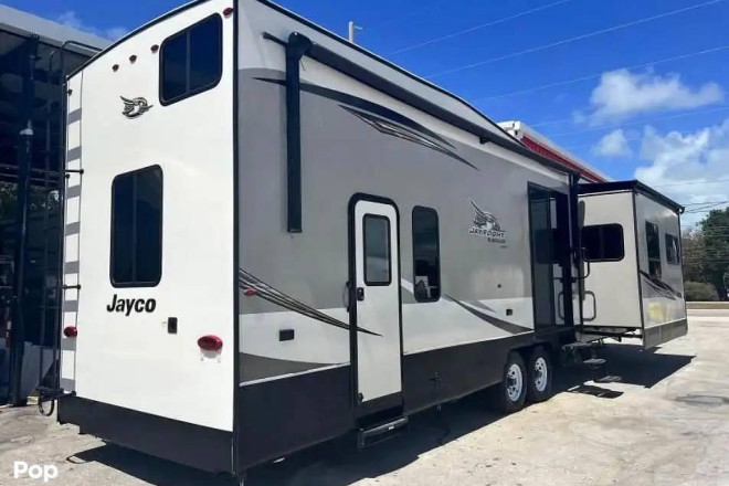 2019 Jay Flight Bungalow 40LOFT