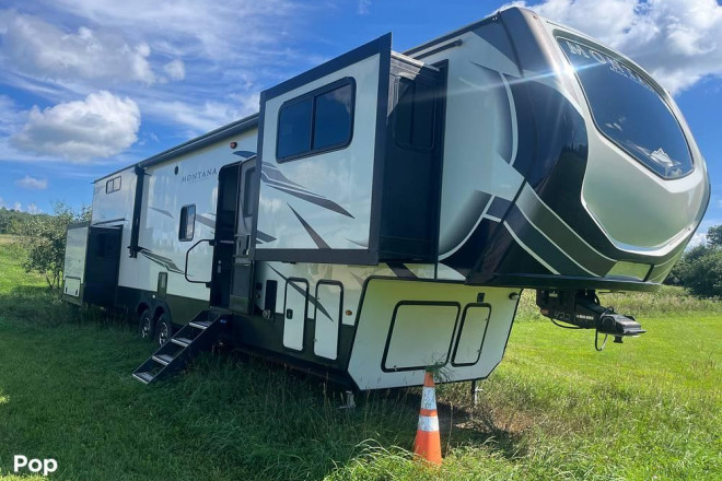2021 Montana High Country 377FL