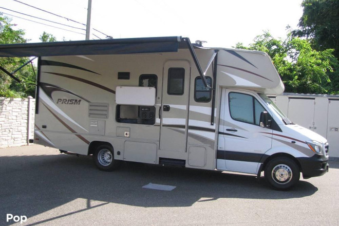 2018 Prism 2200FS
