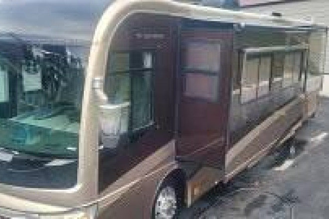 2005 Revolution LE 40E