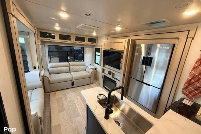 2023 Voyage 2730RL