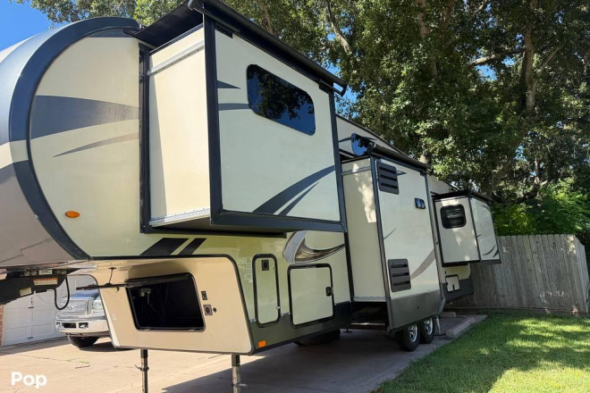 2019 Signature 8297S