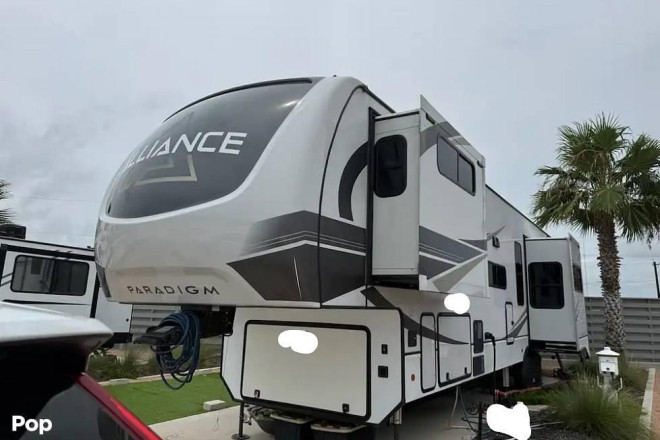 2024 Paradigm 395DS