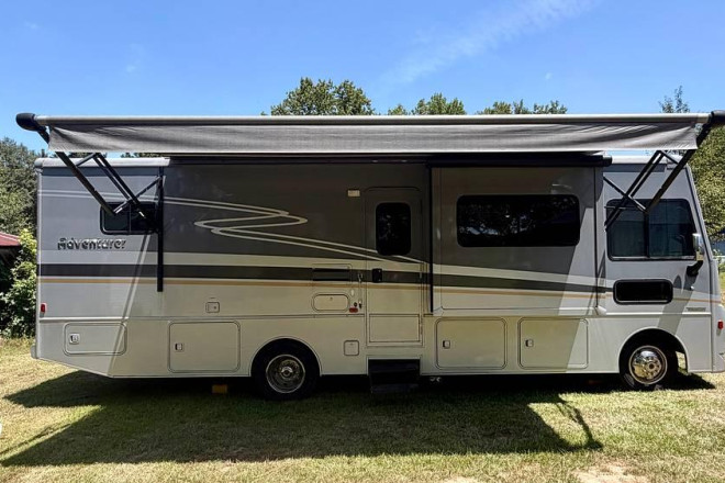 2021 Adventurer 30T