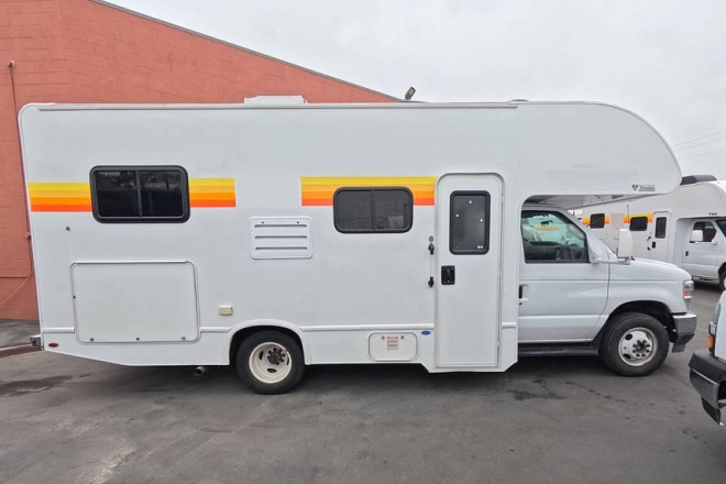 2024 Four Winds 22E