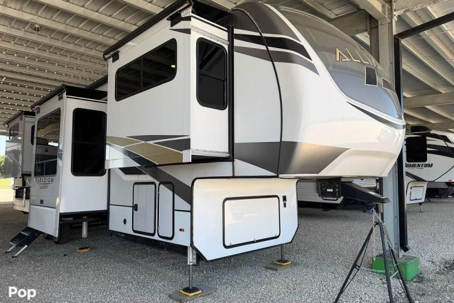 2022 Paradigm 385FL
