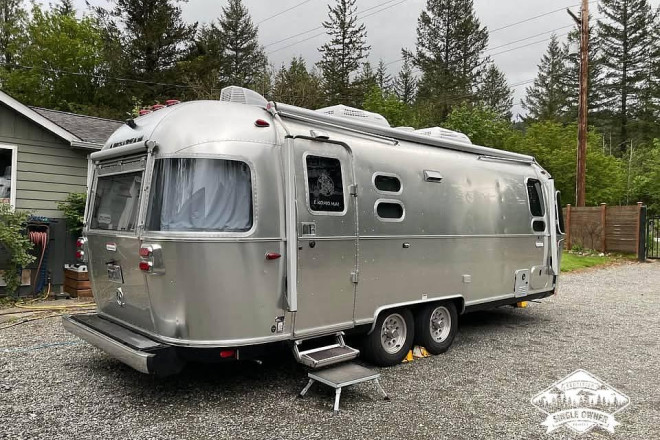 2021 International 25FB Twin Rear Hatch