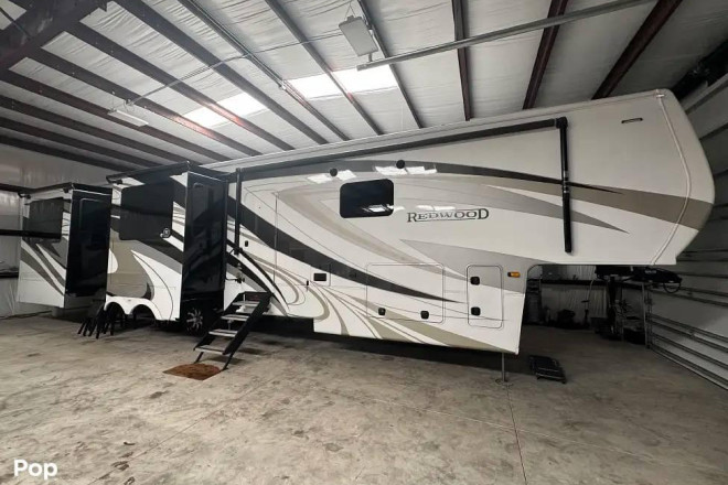 2022 Redwood 4150RD 25th Anniversary Edition