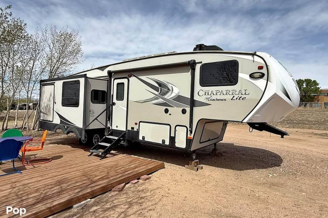 2019 Chaparral Lite 285RLS