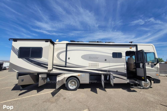 2013 Bounder 33C