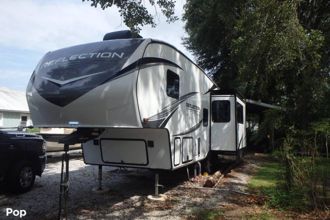2023 Reflection 150 Series 268BH