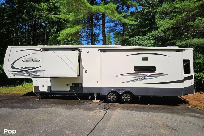2020 Cedar Creek 38FBD
