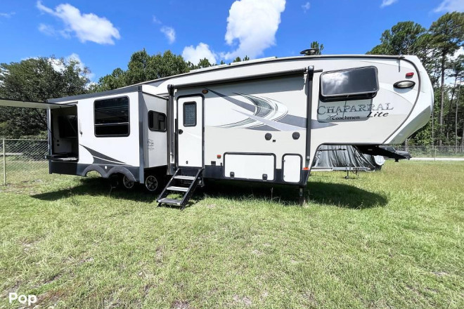 2019 Chaparral Lite 285RLS