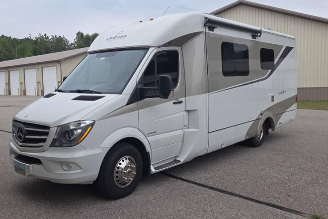 2015 Unity U24MB
